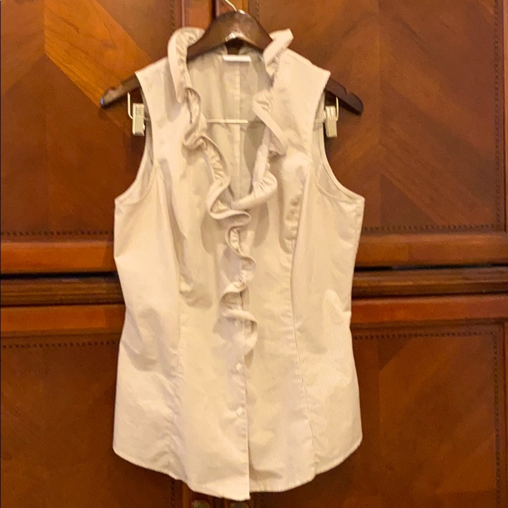Sleeveless blouse